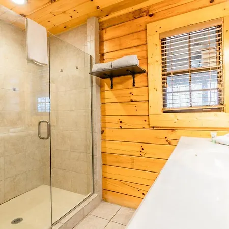 Comfort Cabin Bearway To Heaven W Private Hot Tub Pigeon Forge Exterior foto