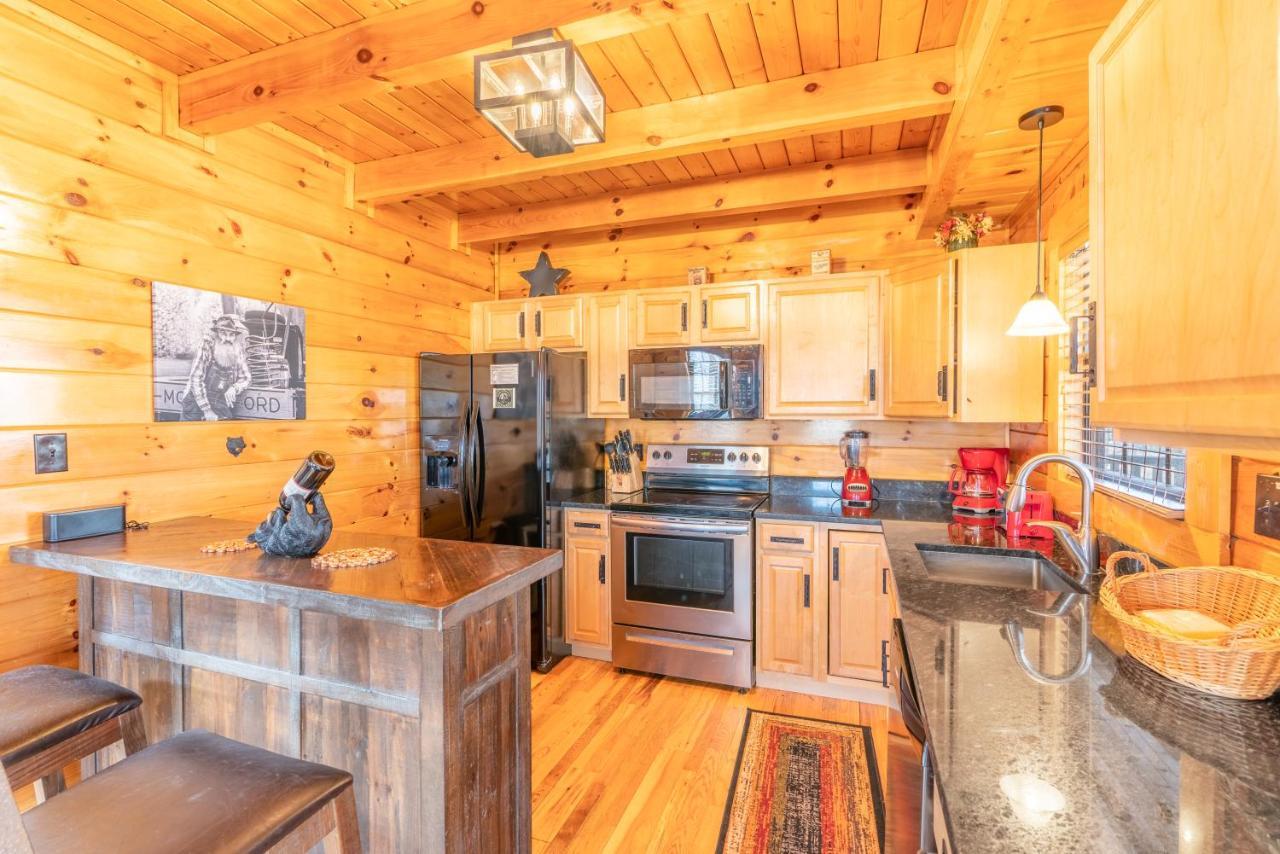 Hébergement de vacances Comfort Bearway To Heaven W Private Hot Tub Pigeon Forge
